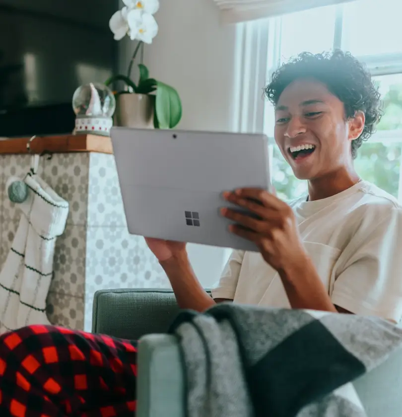 Với Customer Data Insight, doanh nghiệp không chỉ quản lý dữ liệu hiệu quả mà còn biến dữ liệu thành doanh thu, giúp: